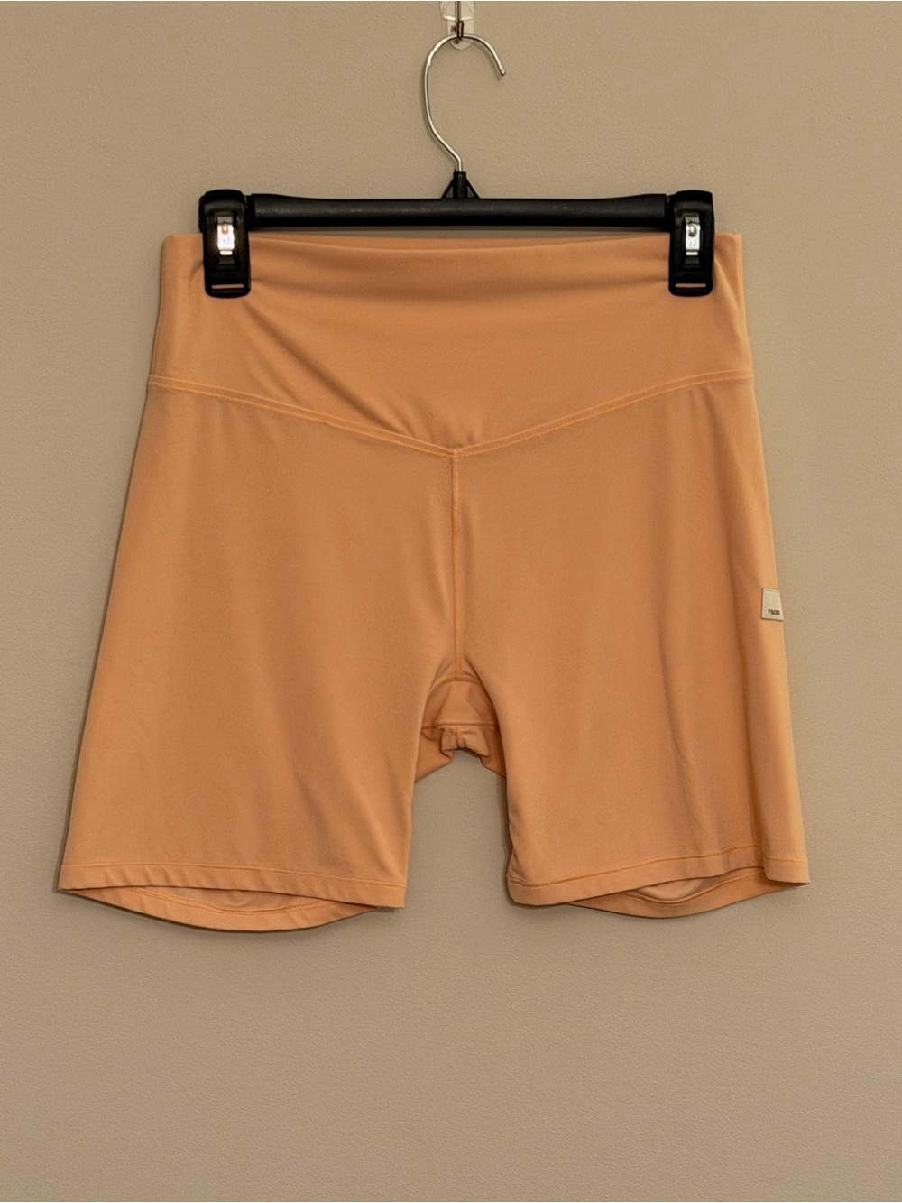 Vuori All the Feels Biker Shorts size Large